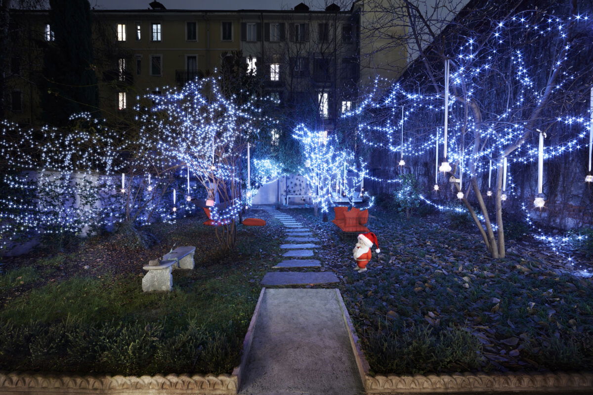 Rosantica Location - Giardino con Luminarie di Natale